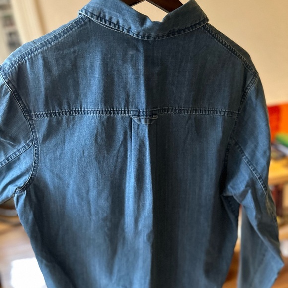 A.P.C. Men's Blue Denim Shirt - Picture 7 of 7